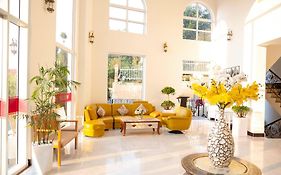 Khách Sạn Capital O 585 Sài Gòn Book Đà Lạt